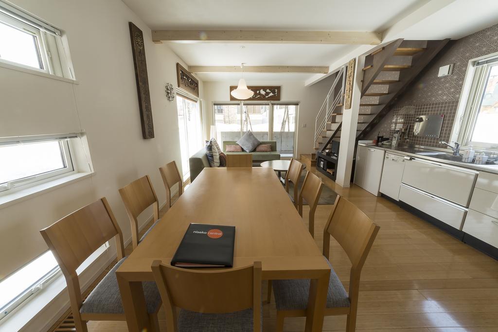 Niseko Central - Mori Houses Куття Екстер'єр фото